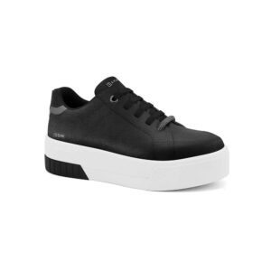 Sneaker Chic